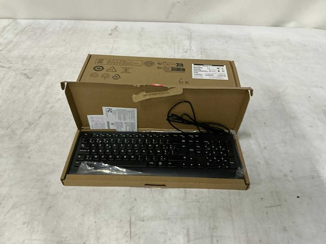 Lenovo - sk-8823 - essential wired toetsenbord (6x) - afbeelding 2 van  7