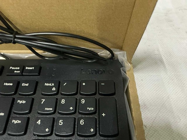 Lenovo - sk-8823 - essential wired toetsenbord (6x) - afbeelding 5 van  7