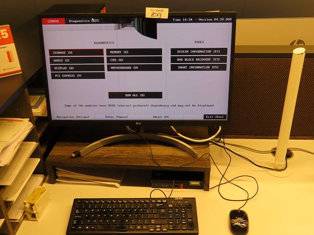 Lenovo - thinkcentre m720q - desktop - afbeelding 1 van  6