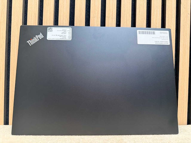 Lenovo - thinkpad e590 - i5 / 16gb / 256gb / 15,3" laptop - afbeelding 6 van  10