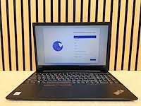 Lenovo - thinkpad e590 - i5 / 8gb / 256gb / 15,3" laptop - afbeelding 1 van  7