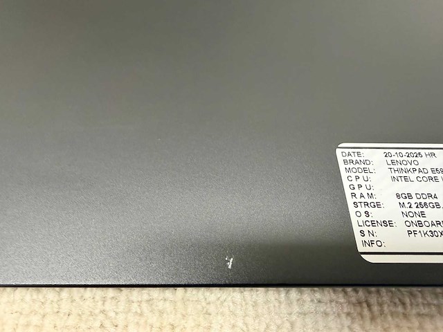 Lenovo - thinkpad e590 - i5 / 8gb / 256gb / 15,3" laptop - afbeelding 6 van  7