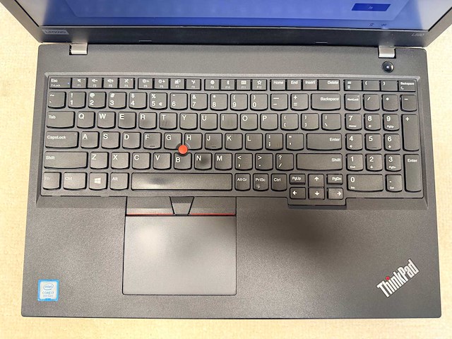 Lenovo - thinkpad l590 - i7 / 16gb / 128gb / 15,3" laptop - afbeelding 4 van  7
