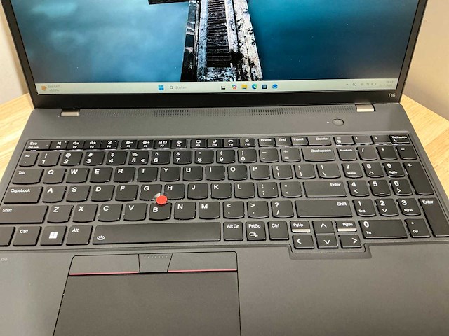 Lenovo - thinkpad t16(i5-gen13) - laptops - afbeelding 2 van  7