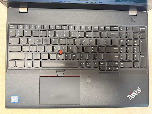 Lenovo - thinkpad t580 - i5 / 8gb / 256gb / 15,3" laptop - afbeelding 4 van  8