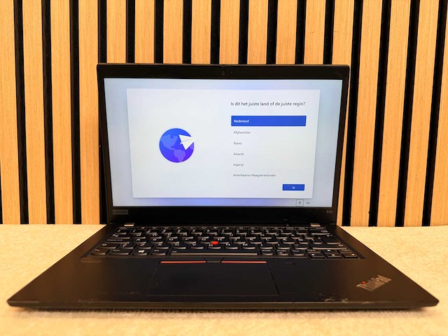Lenovo - thinkpad x13 gen 1 - ryzen 5 pro / 16gb / 256gb / 13,2" laptop - afbeelding 1 van  10
