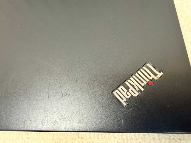 Lenovo - thinkpad x13 gen 1 - ryzen 5 pro / 16gb / 256gb / 13,2" laptop - afbeelding 8 van  10
