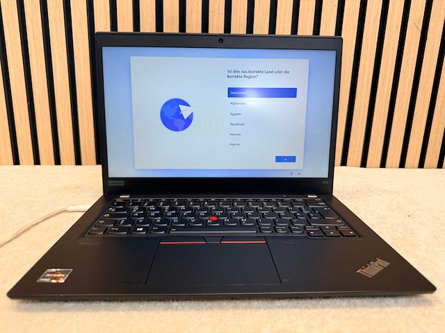 Lenovo - thinkpad x13 gen 1 - ryzen 5 pro / 16gb / 256gb / 13,2" laptop - afbeelding 1 van  8