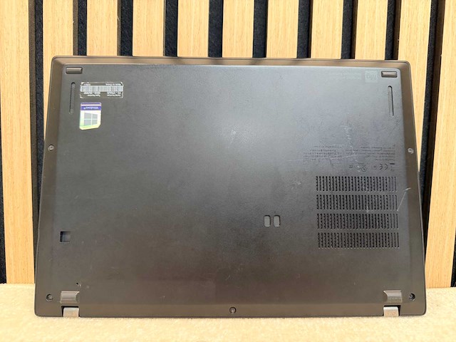 Lenovo - thinkpad x13 gen 1 - ryzen 5 pro / 16gb / 256gb / 13,2" laptop - afbeelding 6 van  8