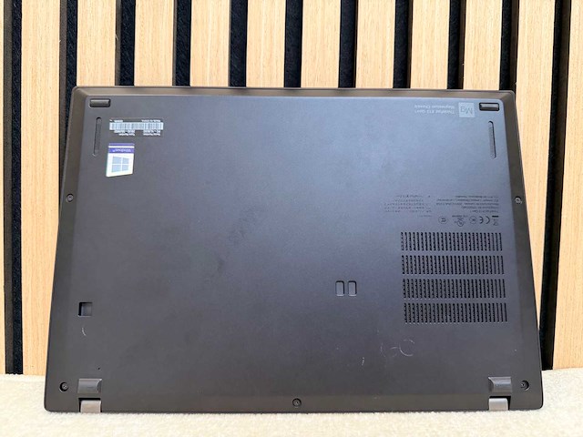 Lenovo - thinkpad x13 gen 1 - ryzen 5 pro / 16gb / 256gb / 13,2" laptop - afbeelding 6 van  6