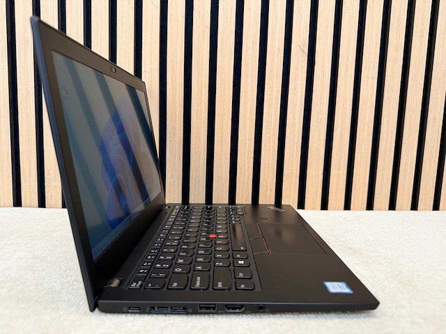Lenovo - thinkpad x280 - i5 / 8gb / 256gb / 12,7" laptop - afbeelding 2 van  7