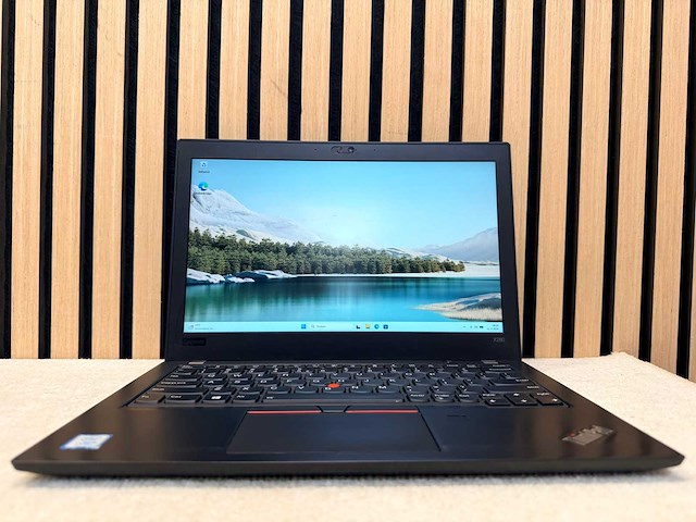 Lenovo - thinkpad x280 - i5 / 8gb / 256gb / 12,7" laptop - afbeelding 1 van  10