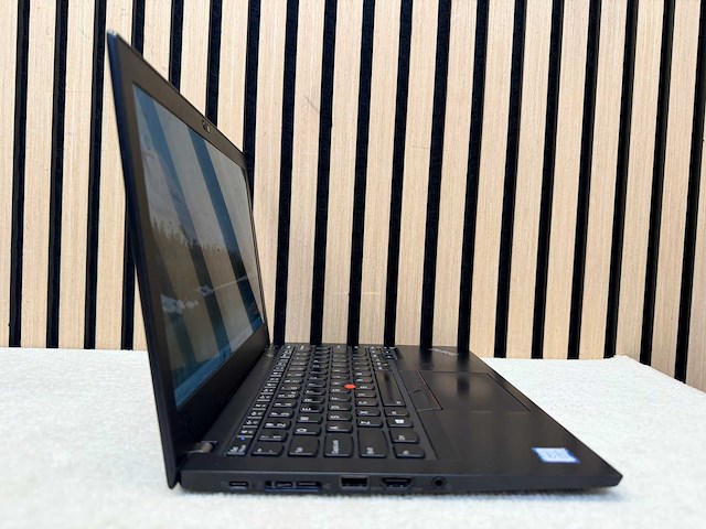 Lenovo - thinkpad x280 - i5 / 8gb / 256gb / 12,7" laptop - afbeelding 3 van  10