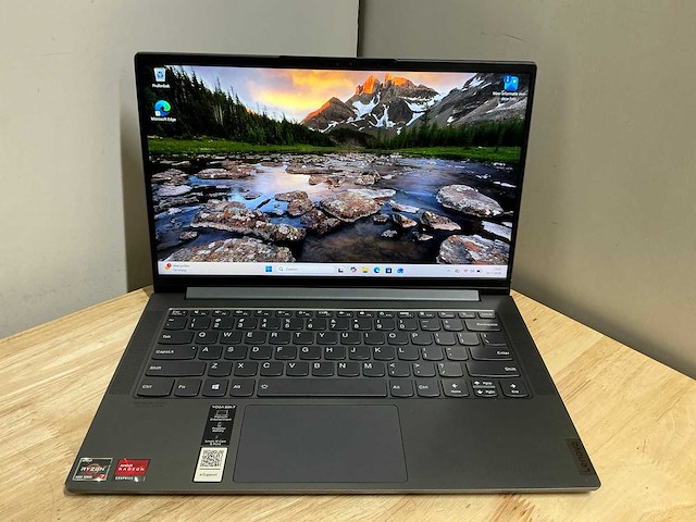 Lenovo - yoga slim 7(ryzen7) - laptop - afbeelding 1 van  10