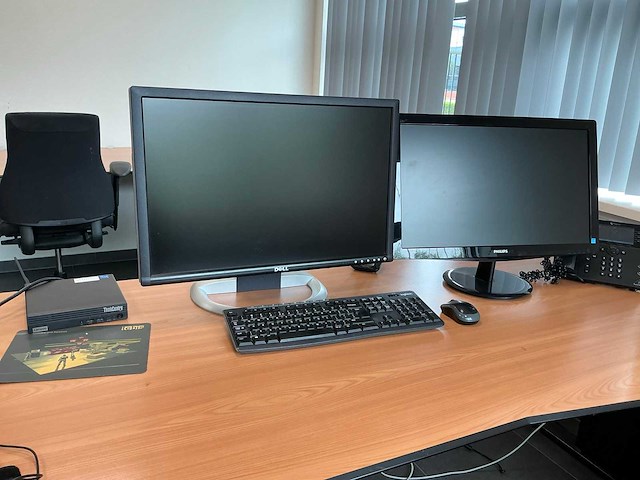 Lenovo 11t300bghm desktop - afbeelding 1 van  6