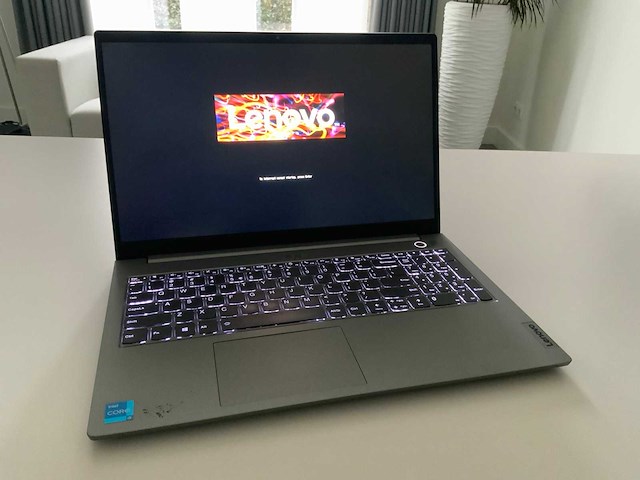 Lenovo 15 g2 laptop - afbeelding 1 van  6