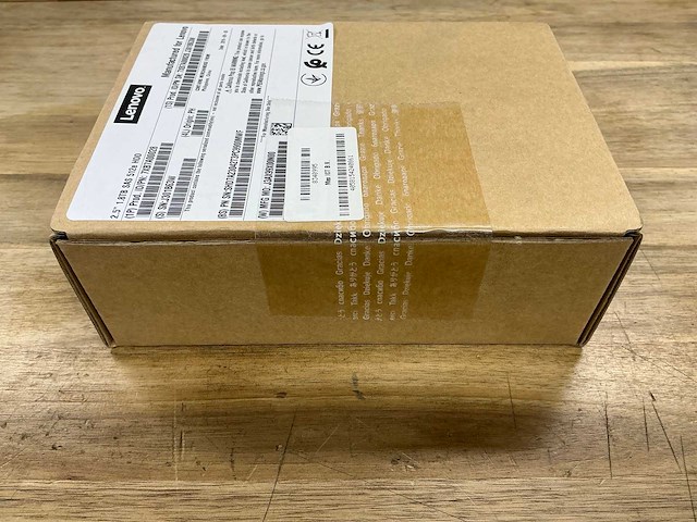 Lenovo 2.5’’ 1.8tb sas 512e hdd 7xb7a00028 - afbeelding 4 van  4