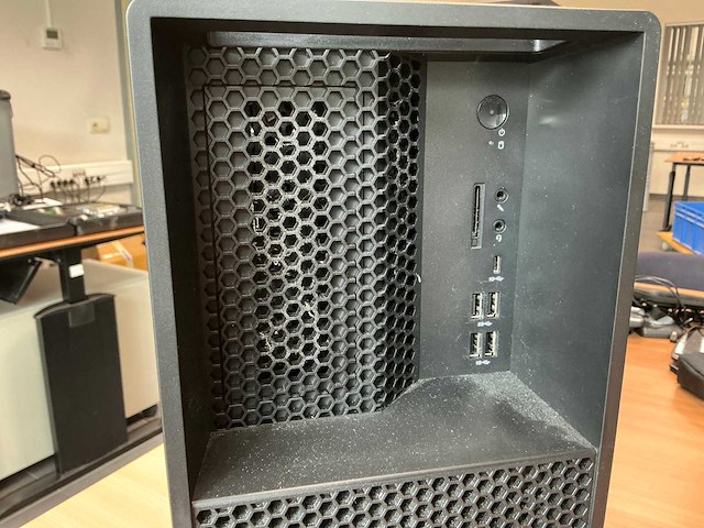 Lenovo 30g5000hmh desktop met rtx a4500 - afbeelding 3 van  6