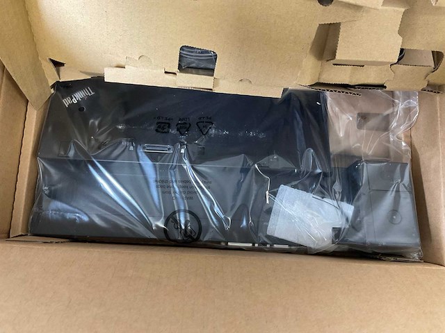 Lenovo (40a10090eu) thinkpad pro 90w docking stations (new) (8x) - afbeelding 5 van  5