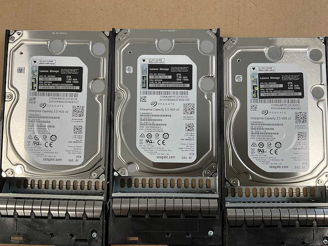 Lenovo (4587) 12x 8 tb sas(st8000nm0075) disk array enclosure storage - afbeelding 3 van  11