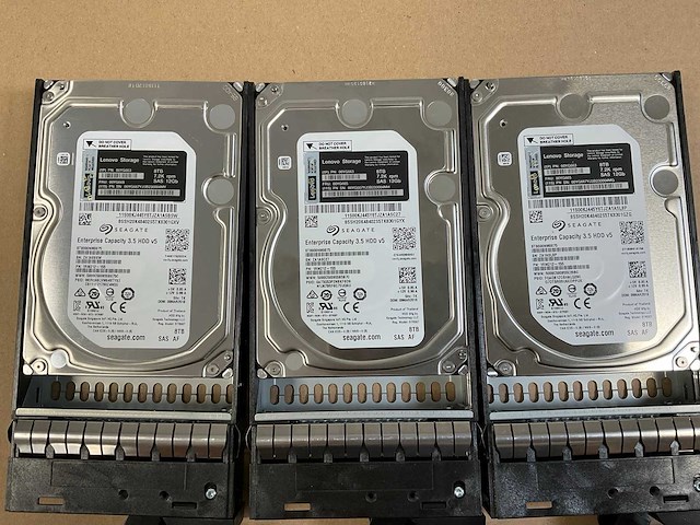Lenovo (4587) 12x 8 tb sas(st8000nm0075) disk array enclosure storage - afbeelding 10 van  10