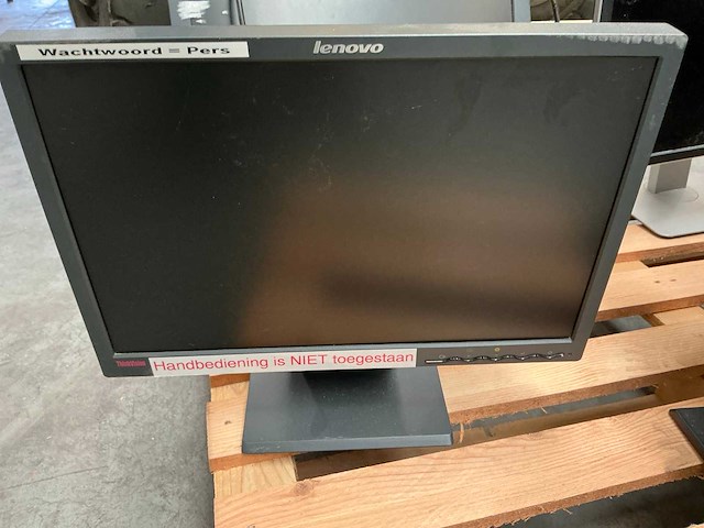 Lenovo, dell, thinkvision monitor (7x) - afbeelding 18 van  21