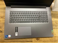 Lenovo ideapad 3 17” laptop - afbeelding 2 van  6