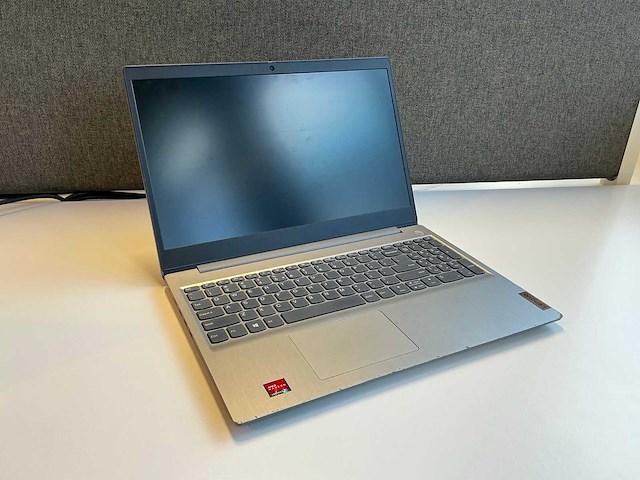 Lenovo ideapad 3 (81w1) laptop - afbeelding 1 van  7