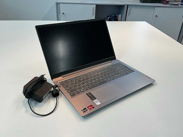 Lenovo ideapad 3 laptop - afbeelding 4 van  4