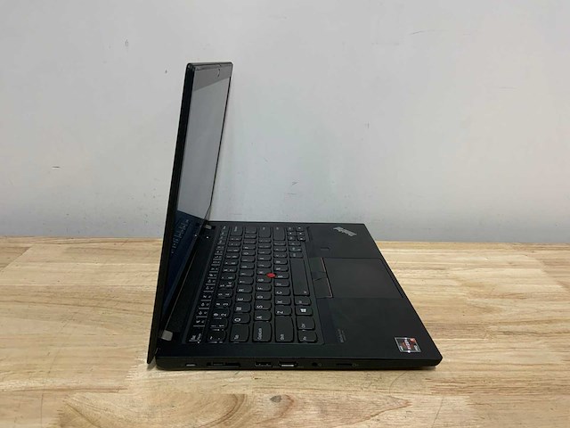 Lenovo p14s gen2 laptop - afbeelding 4 van  7