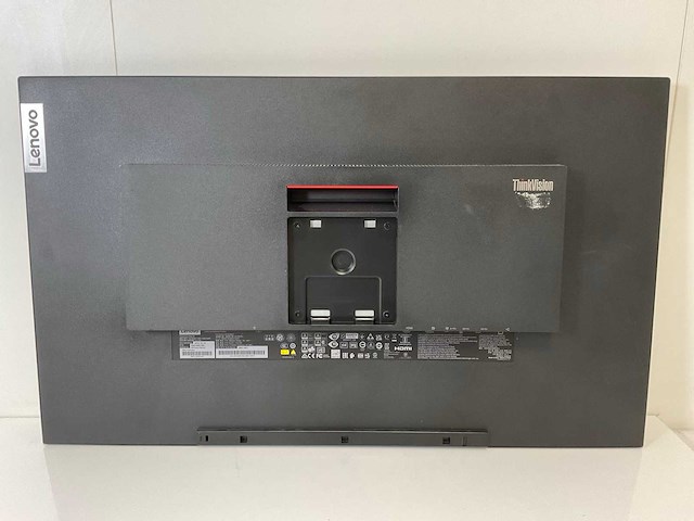 Lenovo (p32p-20) 32”, 3840x2160 (uhd) ips monitor - afbeelding 4 van  6