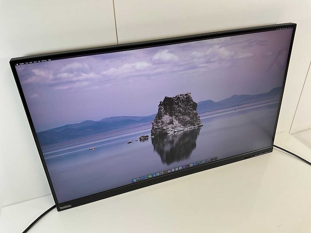 Lenovo (p32p-20) 32”, 3840x2160 (uhd) ips monitor - afbeelding 2 van  6