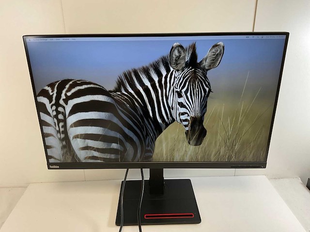 Lenovo (p32p-20) 32”, 3840x2160 (uhd) ips monitor - afbeelding 1 van  6