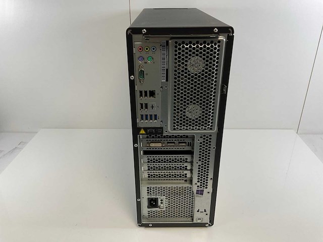 Lenovo p500, xeon(r) e5-1630 v3, 16 gb ram, 256 gb ssd, nvidia quadro k2200 4 gb workstation - afbeelding 4 van  5