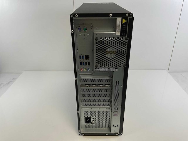 Lenovo p520, xeon(r) w-2125, 16 gb ram, 512 gb ssd, nvidia quadro p2000 5 gb workstation - afbeelding 4 van  5