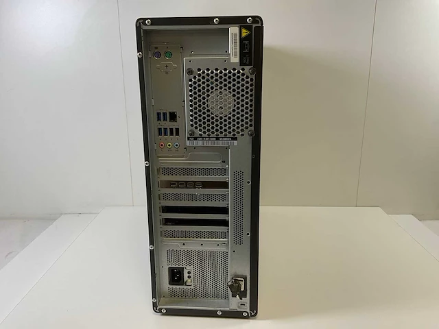 Lenovo p520, xeon(r) w-2135, 128 gb ram(8x 16 gb), 512 gb nvme, nvidia quadro p1000 4gb workstation - afbeelding 4 van  7