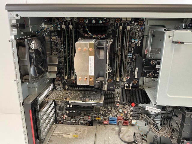 Lenovo p520, xeon(r) w-2135, 128 gb ram(8x 16gb), 512 gb nvme, nvidia quadro p1000 4gb workstation - afbeelding 6 van  6