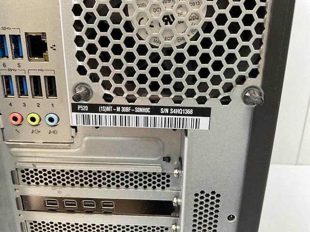 Lenovo p520, xeon(r) w-2135, 128 gb ram(8x 16gb), 512 gb nvme, nvidia quadro p1000 4gb workstation - afbeelding 5 van  7
