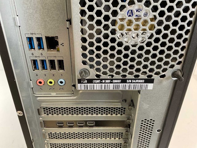 Lenovo p520, xeon(r) w-2135, 64 gb ram (4x16gb), 512 gb nvme, nvidia quadro p1000 4 gb workstation - afbeelding 5 van  5