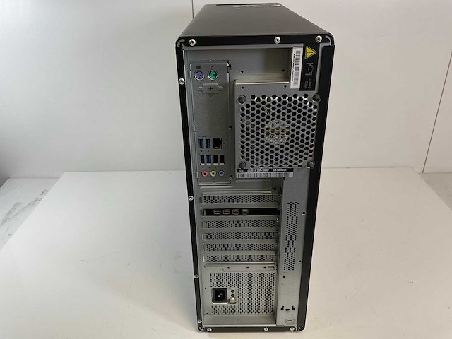 Lenovo p520, xeon(r) w-2135, 64 gb ram (4x16gb), 512 gb nvme, nvidia quadro p1000 4 gb workstation - afbeelding 2 van  3