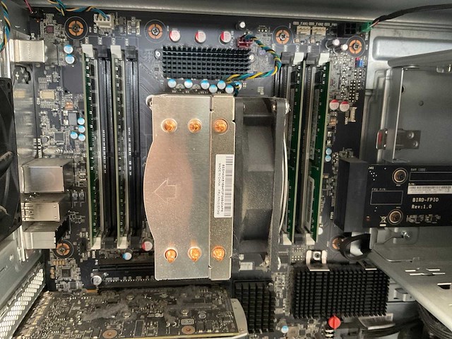 Lenovo p520, xeon(r) w-2135, 64 gb ram (4x16gb), 512 gb nvme, nvidia quadro p1000 4 gb workstation - afbeelding 6 van  6