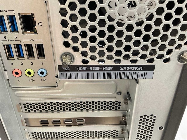 Lenovo p520, xeon(r) w-2135, 64 gb ram (4x16gb), 512 gb nvme, nvidia quadro p1000 4 gb workstation - afbeelding 3 van  3