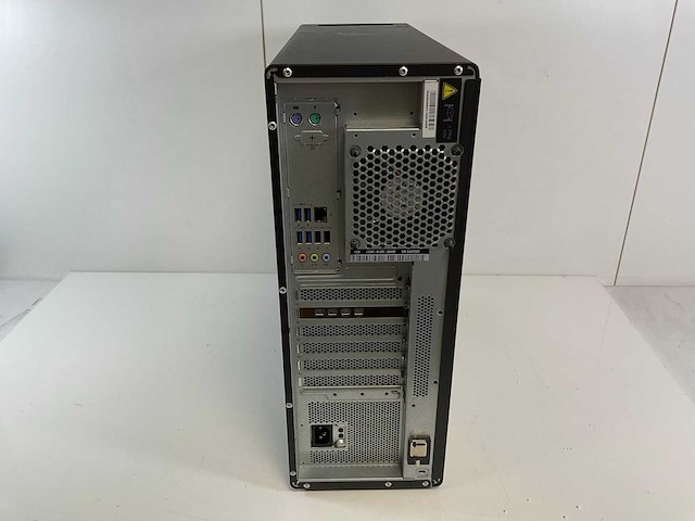 Lenovo p520, xeon(r) w-2135, 64 gb ram (4x16gb), 512 gb nvme, nvidia quadro p1000 4 gb workstation - afbeelding 4 van  5