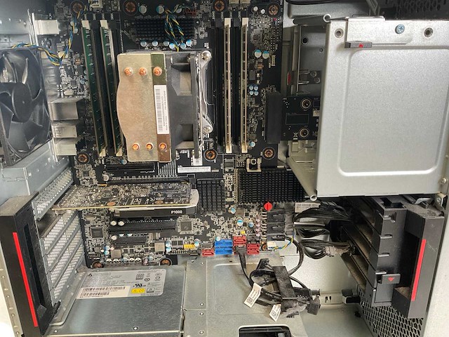 Lenovo p520, xeon(r) w-2135, 64 gb ram (4x16gb), 512 gb nvme, nvidia quadro p1000 4 gb workstation - afbeelding 7 van  7