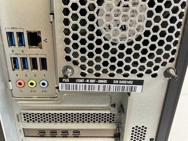 Lenovo p520, xeon(r) w-2135, 64 gb ram (4x16gb), 512 gb nvme, nvidia quadro p1000 4 gb workstation - afbeelding 6 van  6