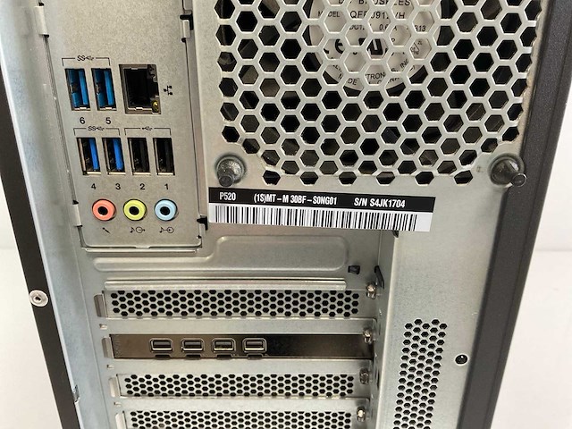 Lenovo p520, xeon(r) w-2135, 64 gb ram, 512 gb nvme, nvidia quadro p1000 4 gb workstation - afbeelding 5 van  5