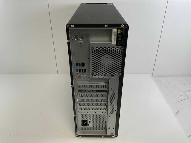 Lenovo p520, xeon(r) w-2135, 64 gb ram, 512 gb nvme, nvidia quadro p1000 4 gb workstation - afbeelding 4 van  5