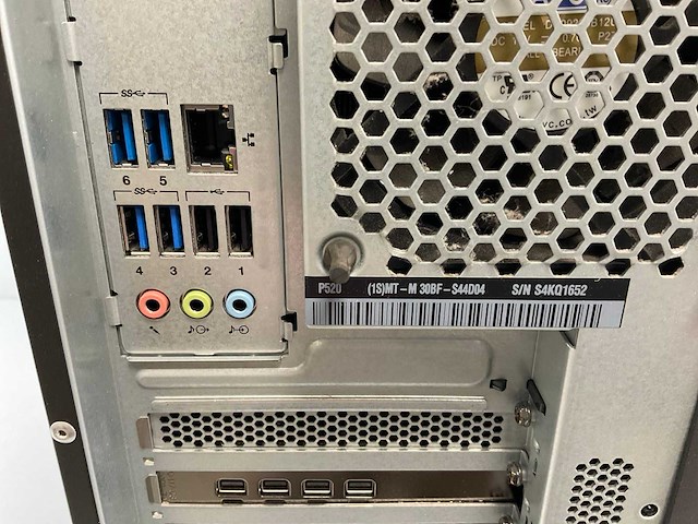 Lenovo p520, xeon(r) w-2135, 64 gb ram, 512 gb nvme, nvidia quadro p1000 4 gb workstation - afbeelding 5 van  5