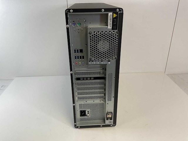 Lenovo p520, xeon(r) w-2135, 64 gb ram, 512 gb nvme, nvidia quadro p1000 4 gb workstation - afbeelding 4 van  5