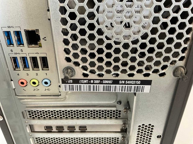 Lenovo p520, xeon(r) w-2135, 64 gb ram, 512 gb nvme, nvidia quadro p1000 4 gb workstation - afbeelding 5 van  5